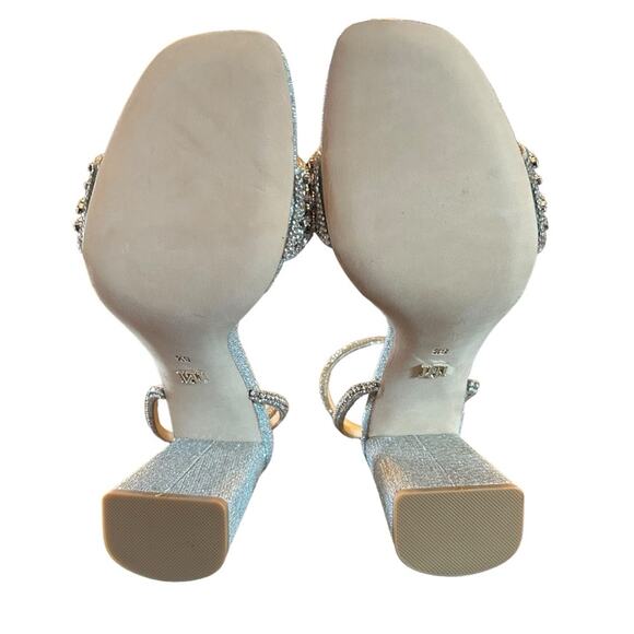 Badgley Mischka  Becca Strappy Block Heels Silver Metallic Rhinestone NEW Size 7 - Picture 10 of 11